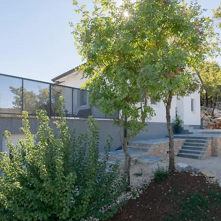 2 Bedroom Lovely In Сasa de vacaciones Drum