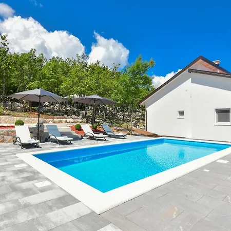 2 Bedroom Lovely In